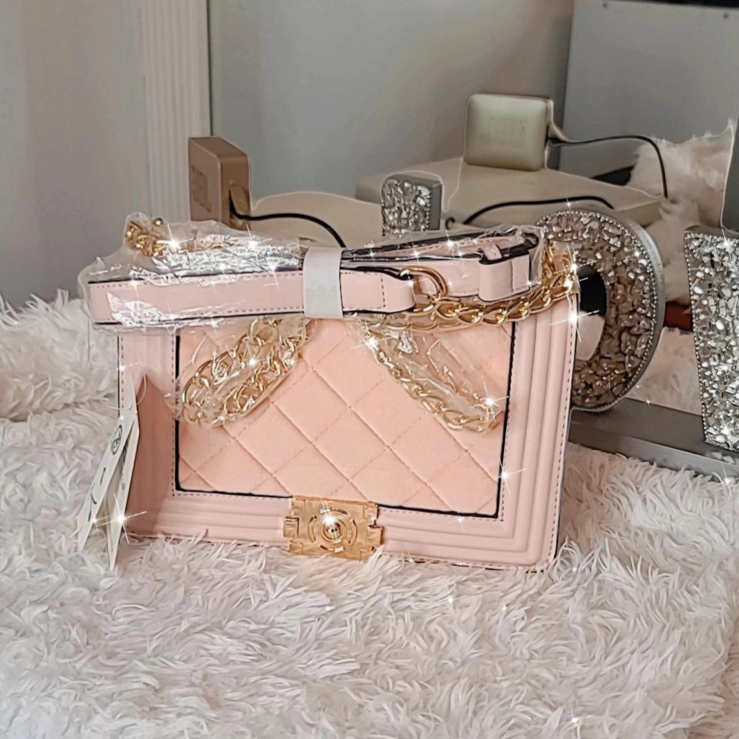CALEESA VELVET HANDBAG - arriesfashions