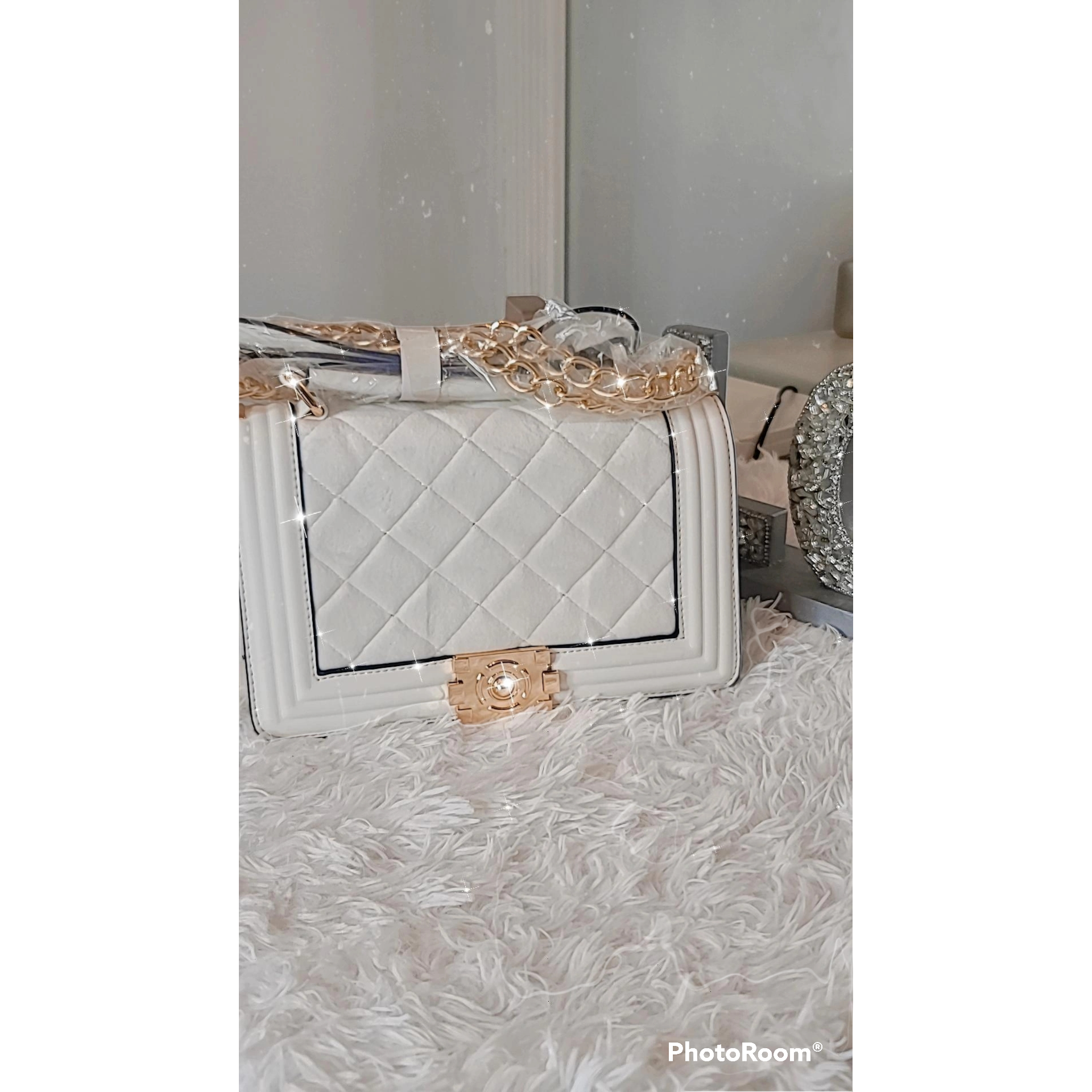 CALEESA VELVET HANDBAG - arriesfashions