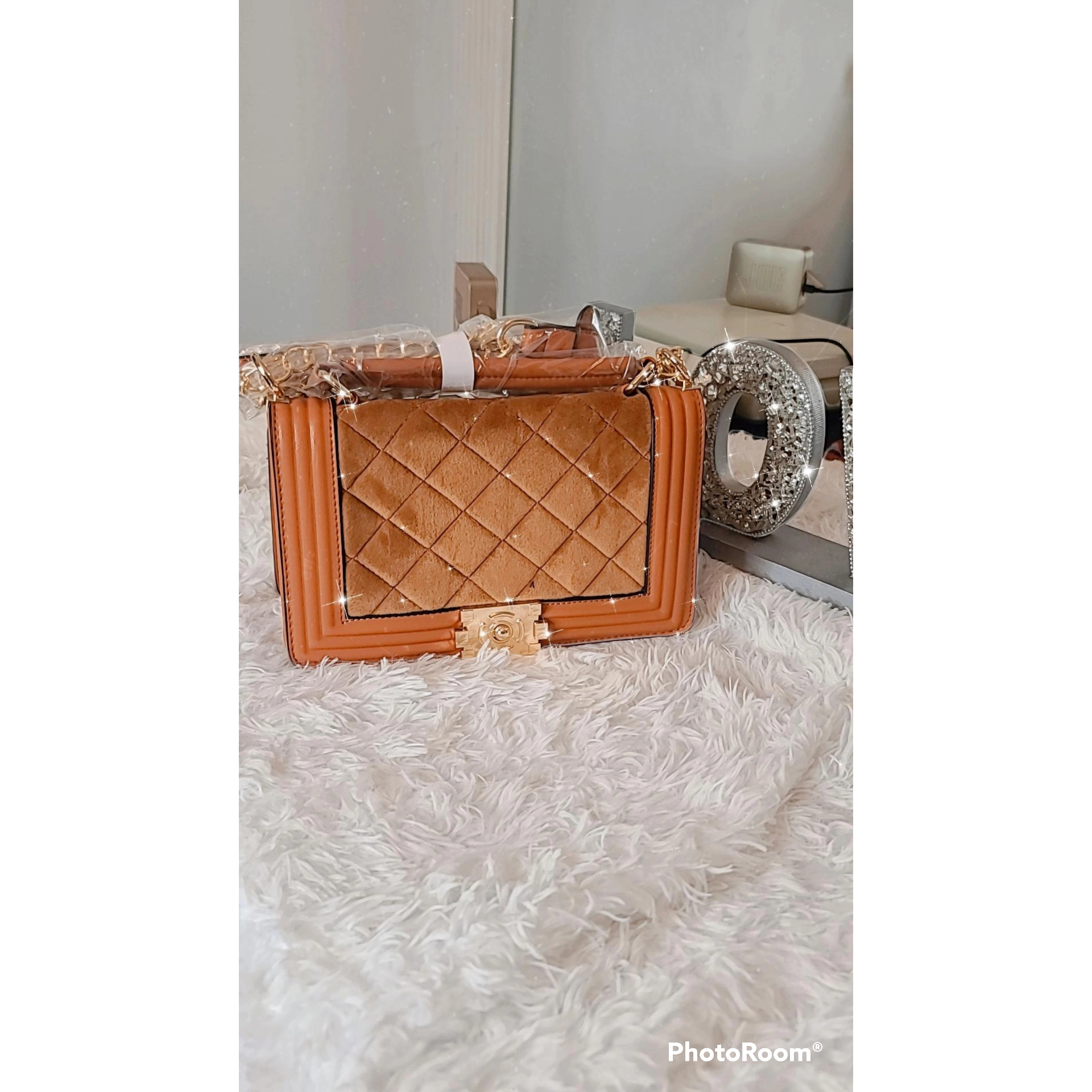 CALEESA VELVET HANDBAG - arriesfashions
