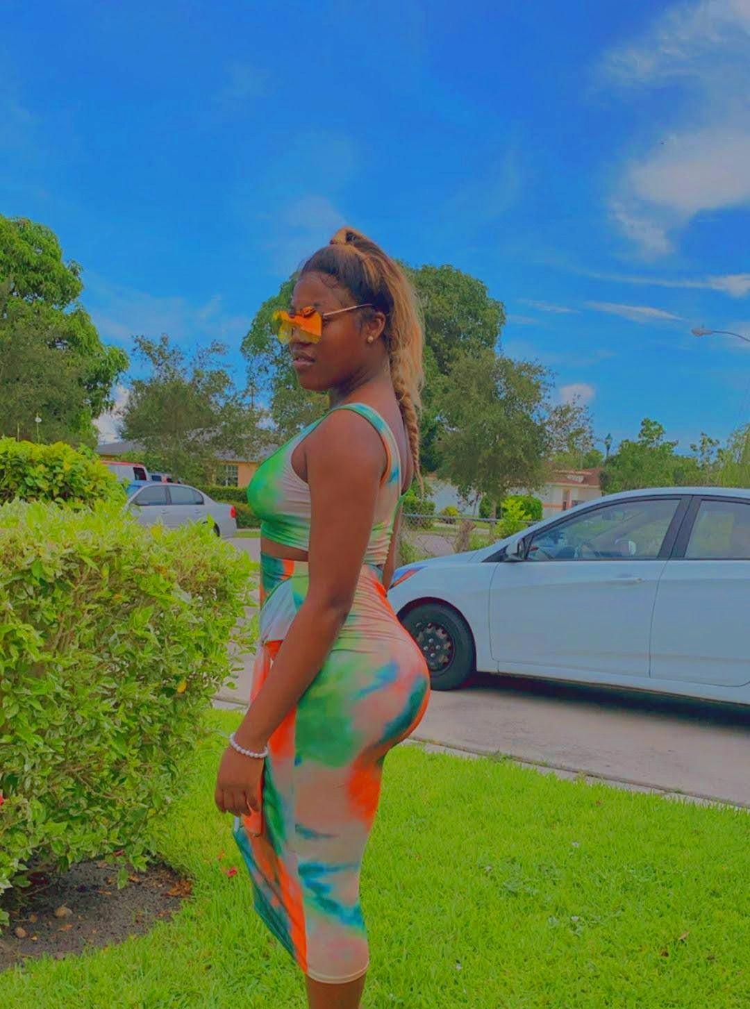ORANGE AND GREEN TIE DYE